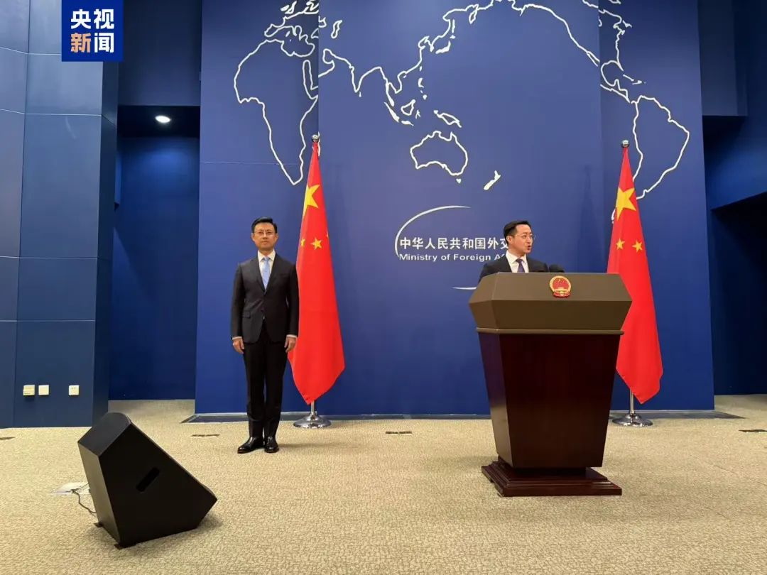 中国外交部新任发言人亮相_https://www.izongheng.net_快讯_第1张